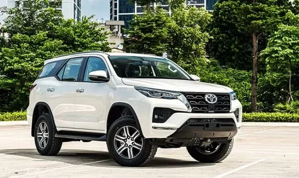 7-CHO-TOYOTA-FORTUNER